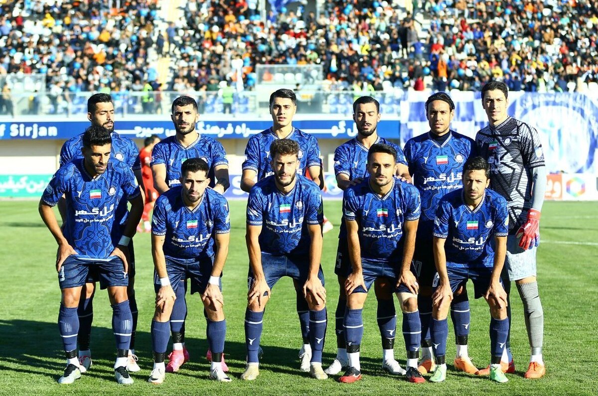 رئیس هیئت مدیره گلگهر: بررسی نهایی گزینههای سرمربیگری ادامه دارد