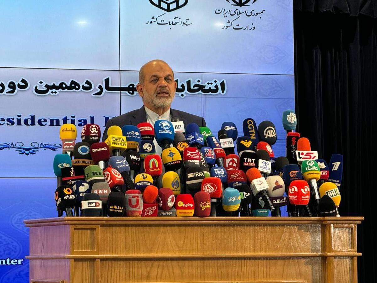 وحیدی: پایان مرحله اول انتخابات را اعلام میکنم/ تروریست ضدانقلاب رأیدادن ایرانیهای خارج از کشور را تحمل نمیکند+ فیلم