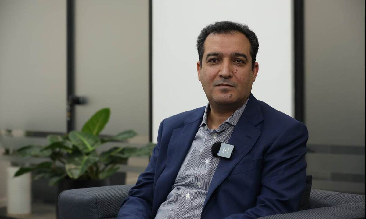 اسفندیارپور: اخباری در گل گهر می ماند امسال تیم در سیرجان مستقر می شود+ فیلم