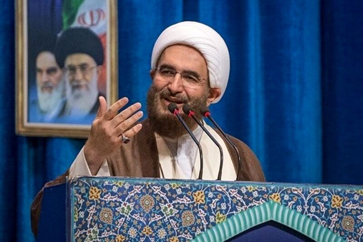 حاج علیاکبری: امیدواریم رئیسجمهور پای عهد خود بماند/دولت جدید یک الگوی پسندیده دارد