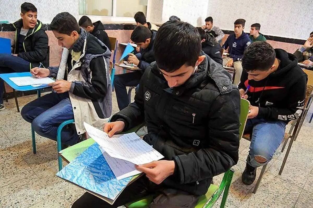نمرات پایه دهم و یازدهم چه زمانی اعلام میشود؟