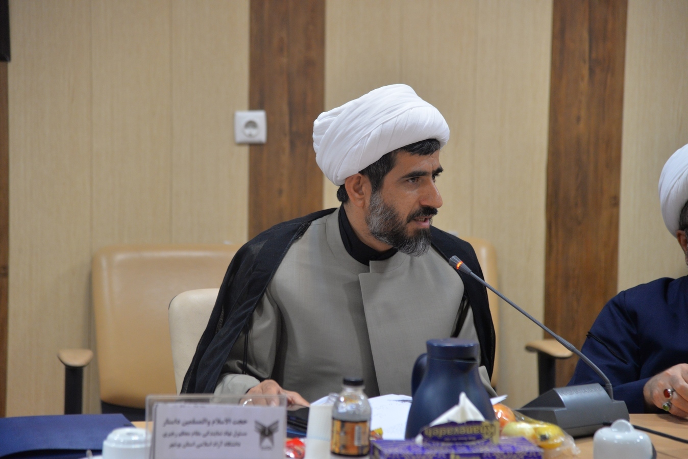 آینده کشور با تربیت شاگردان اندیشمند بیمه میشود آینده کشور با تربیت شاگردان اندیشمند بیمه میشود