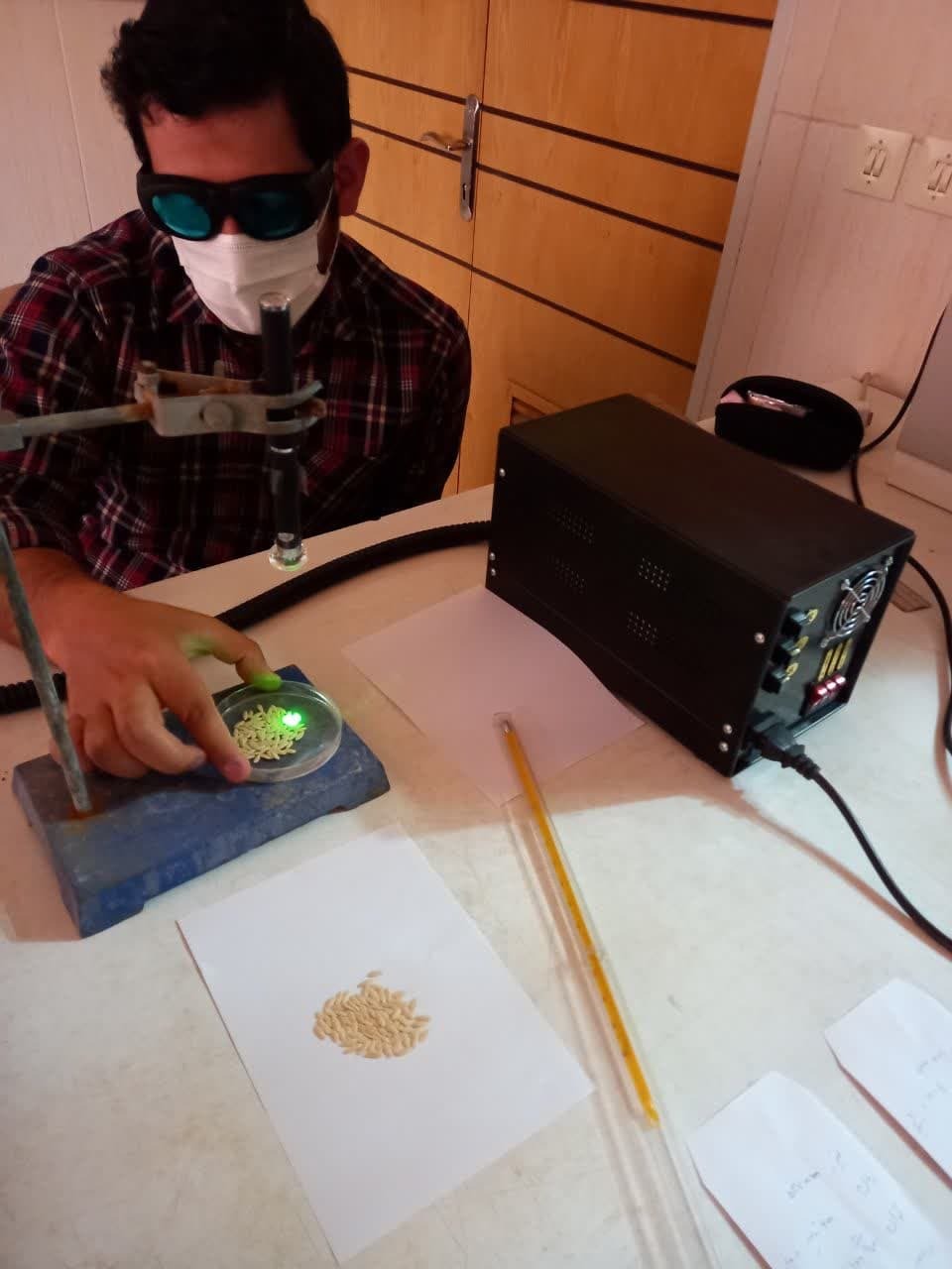 مهندسی اپتیک و لیزر، رشته تخصصی ناشناخته با گستره شغلی فراوان و درآمدزا مهندسی اپتیک و لیزر، رشته تخصصی ناشناخته با گستره شغلی فراوان و درآمدزا