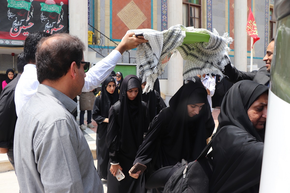 اعزام کاروان دانشجویی دانشگاه آزاد بندرعباس به کربلای معلی اعزام کاروان دانشجویی دانشگاه آزاد بندرعباس به کربلای معلی