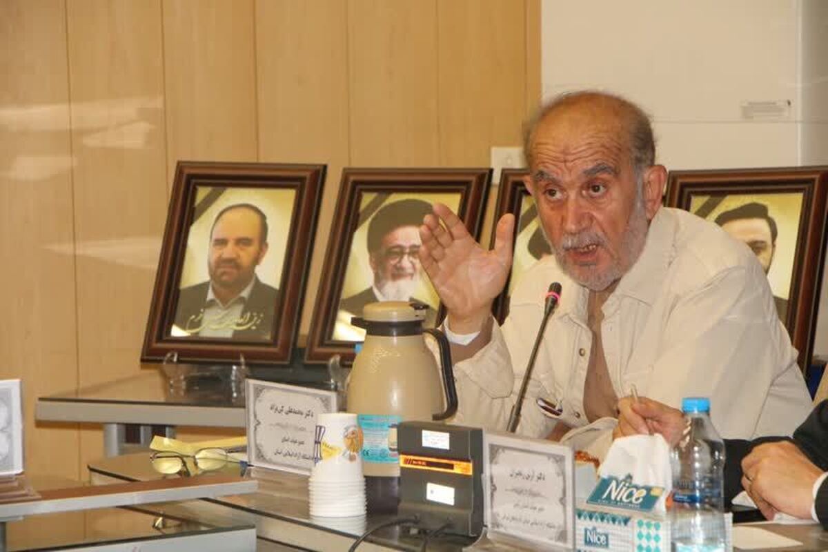 کینژاد: دانشگاههای دولتی باید با دانشگاه آزاد رقابت کنند