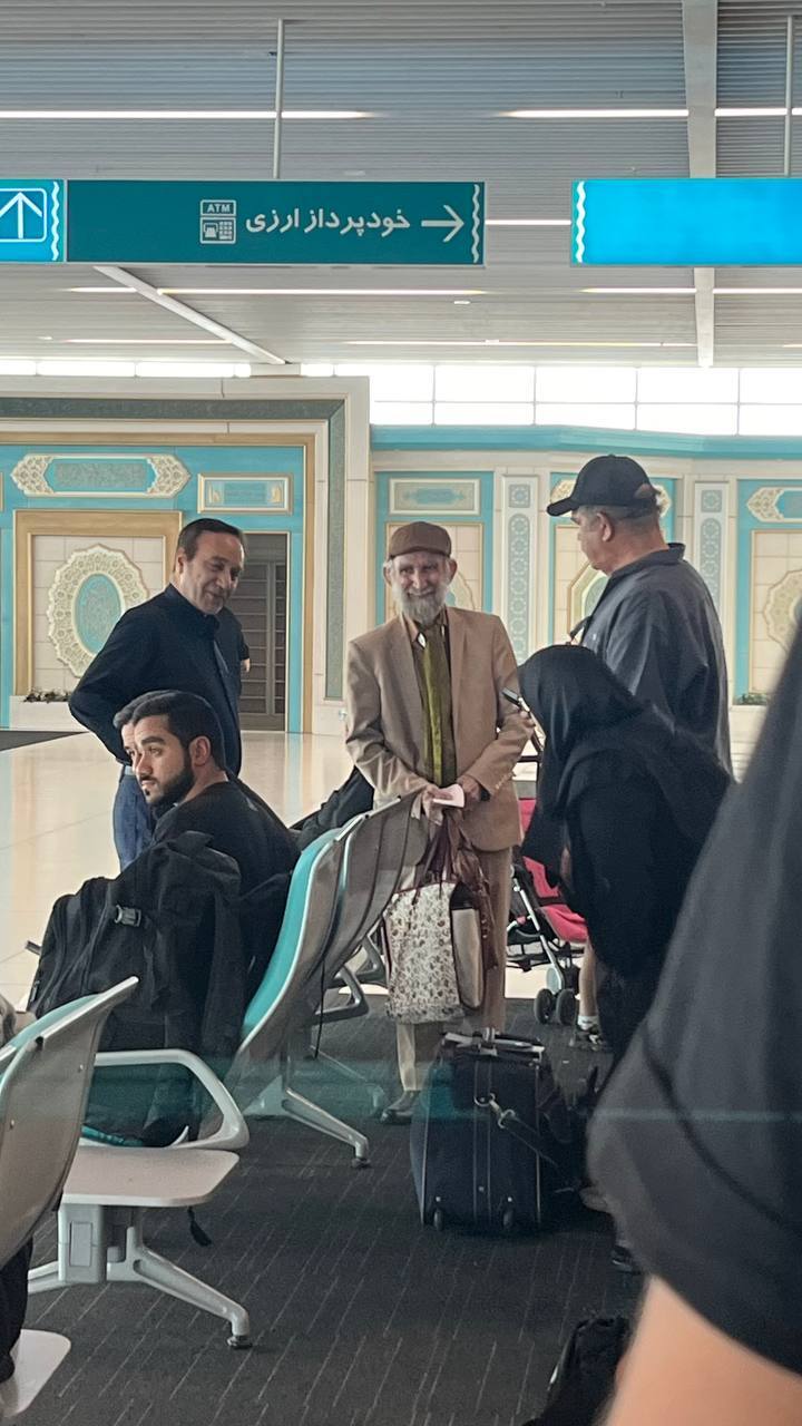 جمعی از هنرمندان راهی کربلا شدند+عکس