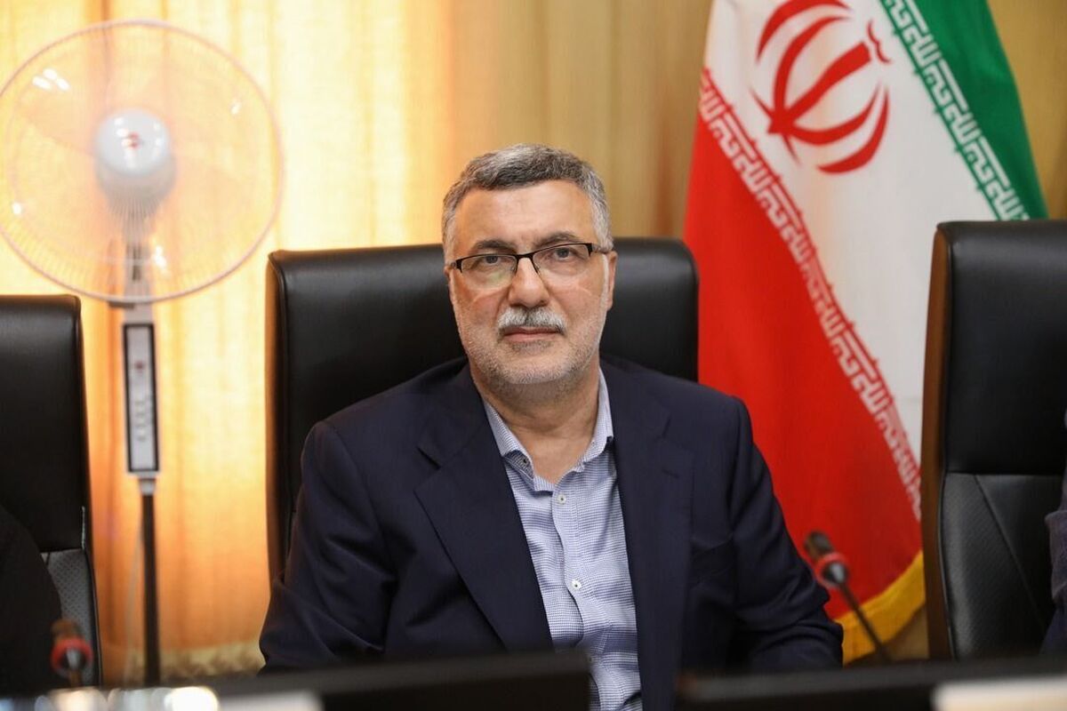 ظفرقندی: آمادهام تمام توانم را برای ارتقای حوزه سلامت به کار ببرم پایه گذار بخش جراحی علوم و روشهای نوین درمانی داخلی هستم