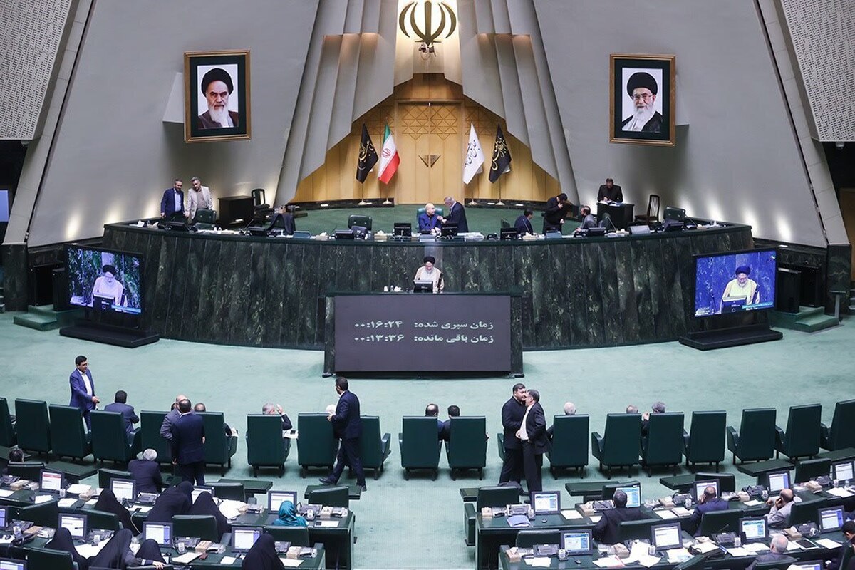 تأکید وزرای پیشنهادی دفاع و راه و شهرسازی بر لزوم بکارگیری نخبگان و دانشبنیانها فردا صلاحیت وزرای اقتصاد و علوم بررسی میشود