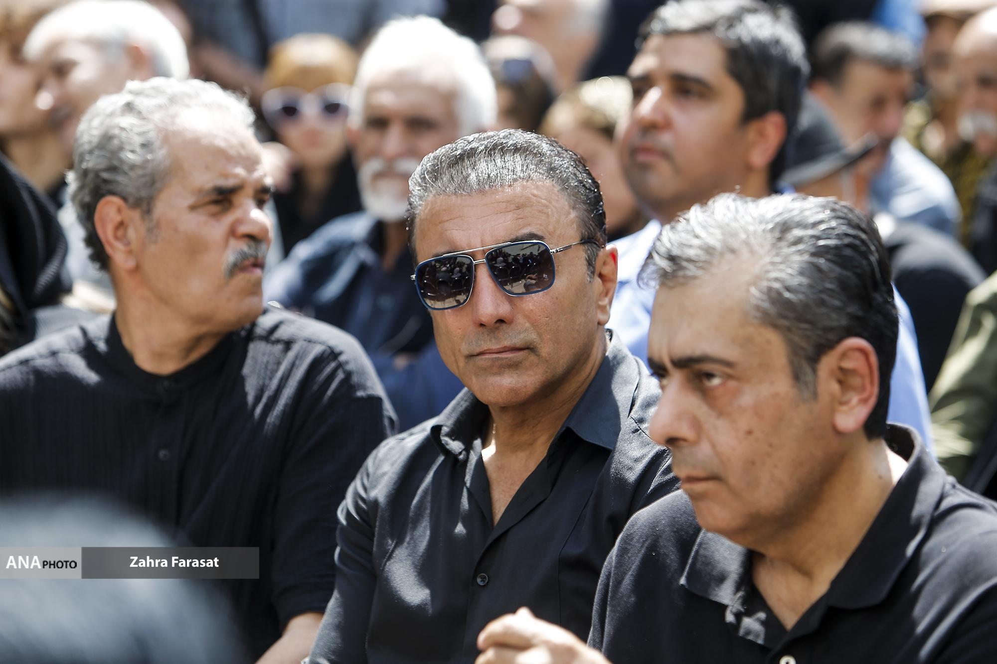 تشییع پیکر سعید راد به سوی خانه ابدی/ سینمای ایران با ستاره سروقامت وداع کرد تشییع پیکر سعید راد به سوی خانه ابدی/ سینمای ایران با ستاره سروقامت وداع کرد