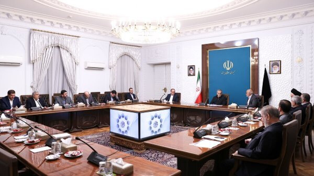 پزشکیان: پراکندهکاری و مدیریت غیرمتمرکز از جمله مشکلات نظام اجرایی کشور است