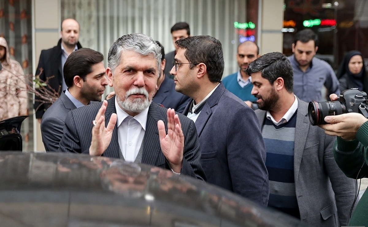 «صالحی» به خانهاش برگشت/ اهالی فرهنگ و هنر چشم انتظار اقدامات آقای وزیر
