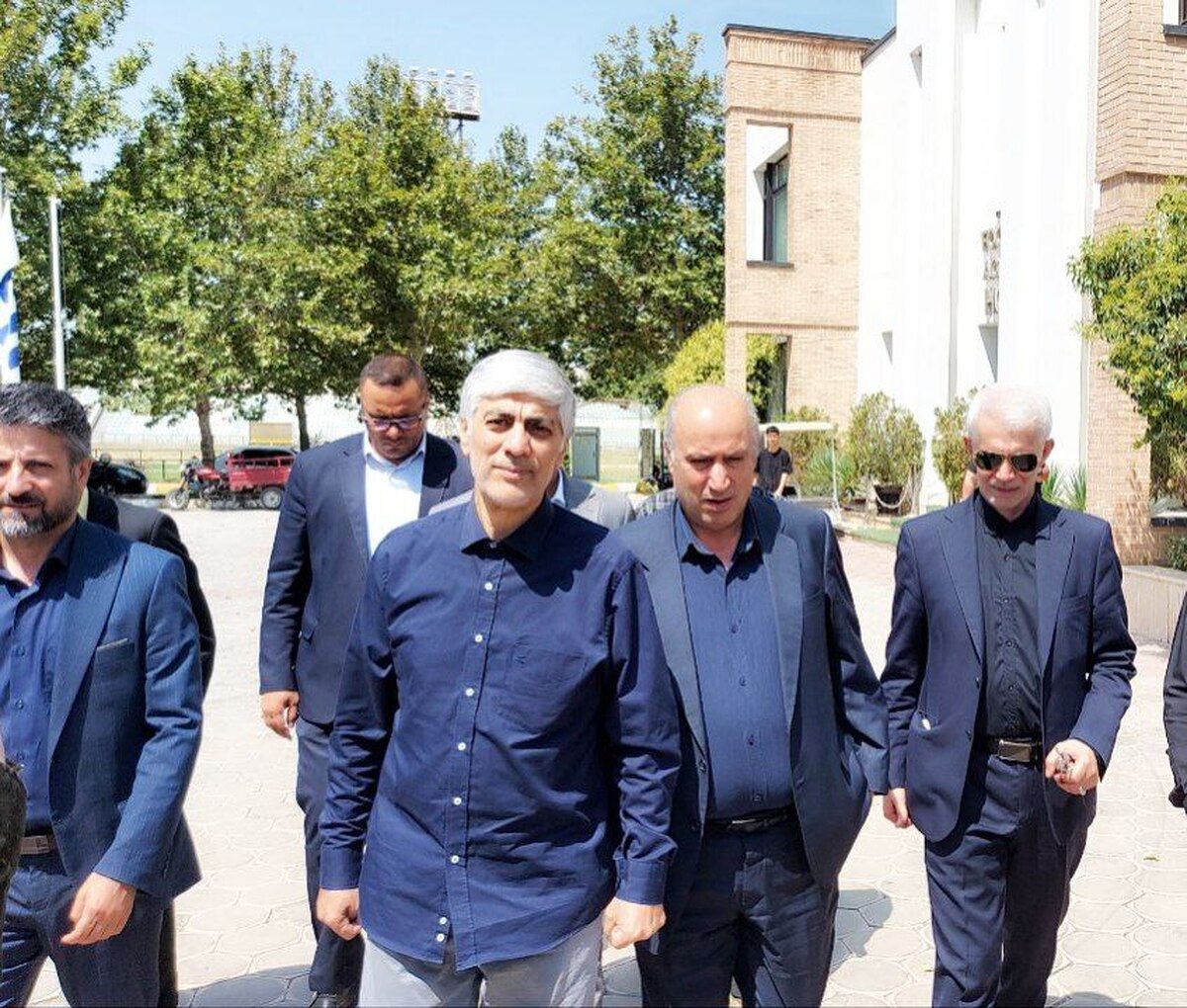 واکنش کیومرث هاشمی به جلوگیری برخی از باشگاه ها برای حضور بازیکنان در اردوی تیم ملی جوانان