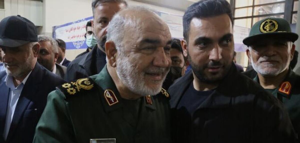 سرلشکر سلامی از نمایشگاه نمایندگی ولی فقیه در سپاه بازدید کرد