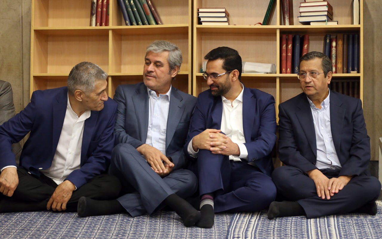 تنفیذ رأی مردم توسط رهبر انقلاب و انتصاب پزشکیان به سمت رئیس&zwnj; جمهور ایران