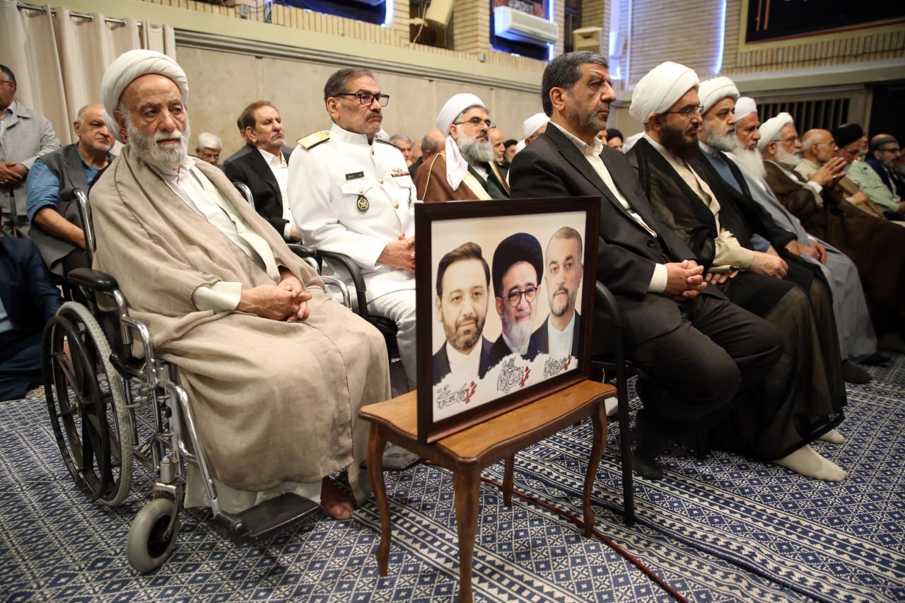 تنفیذ رأی مردم توسط رهبر انقلاب و انتصاب پزشکیان به سمت رئیس&zwnj; جمهور ایران