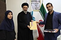 اهدای مدال طلای بازیکن فوتسال به موکب شهید میرزا کوچکخان دانشگاه آزاد گیلان