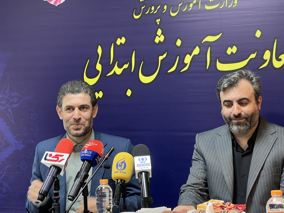 ۶۰ ساعت آموزش تخصصی ضمن خدمت برای توانمندسازی هوشمند معلمان در تابستان داغ