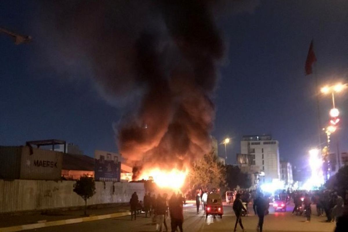 آتشسوزی انبار کالا در جاده قدیم کرج+ عکس و فیلم