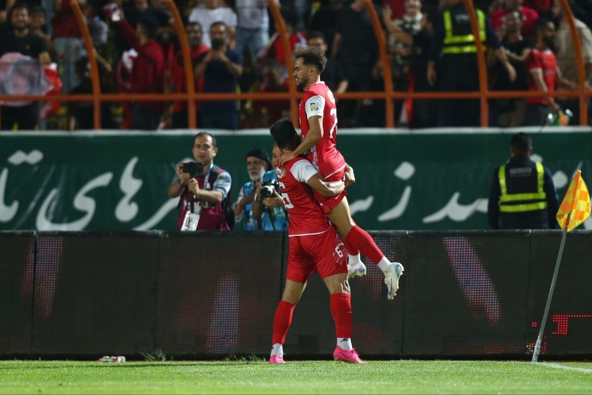 عربشاهی: عملکرد مبتدیانه از پرسپولیس قابل قبول نیست اورونوف نباشد کار تیم گره میخورد