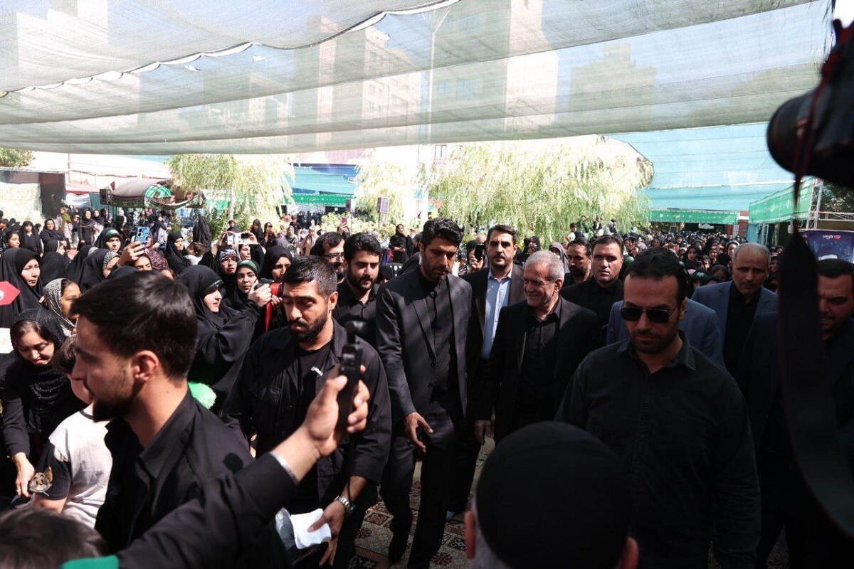 رئیسجمهور از موکب دخترانه حضرت نجمه خاتون بازدید کرد