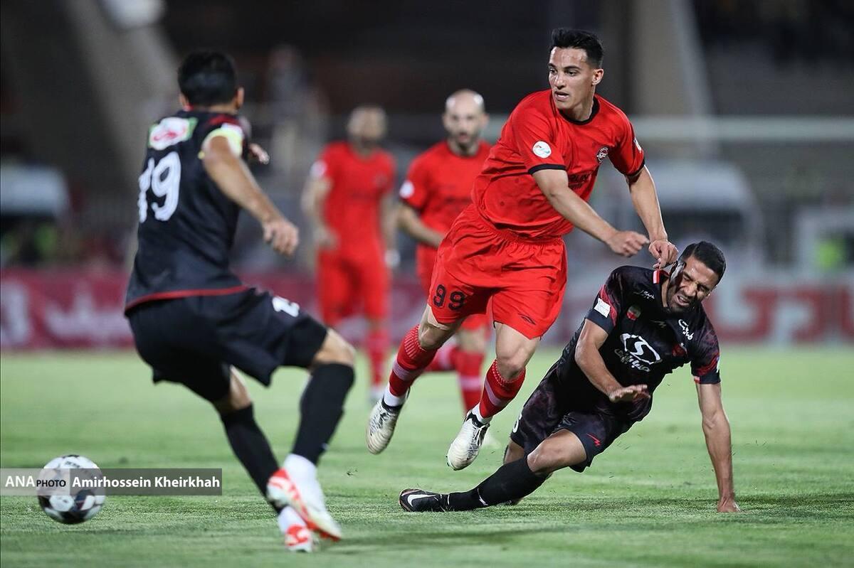 از جنجالهای تراکتور و پرسپولیس تا گلهای با VAR استقلال/ در شب گلهای مشکوک سپاهان دو بازیکن چادرملو بیمارستانی شدند