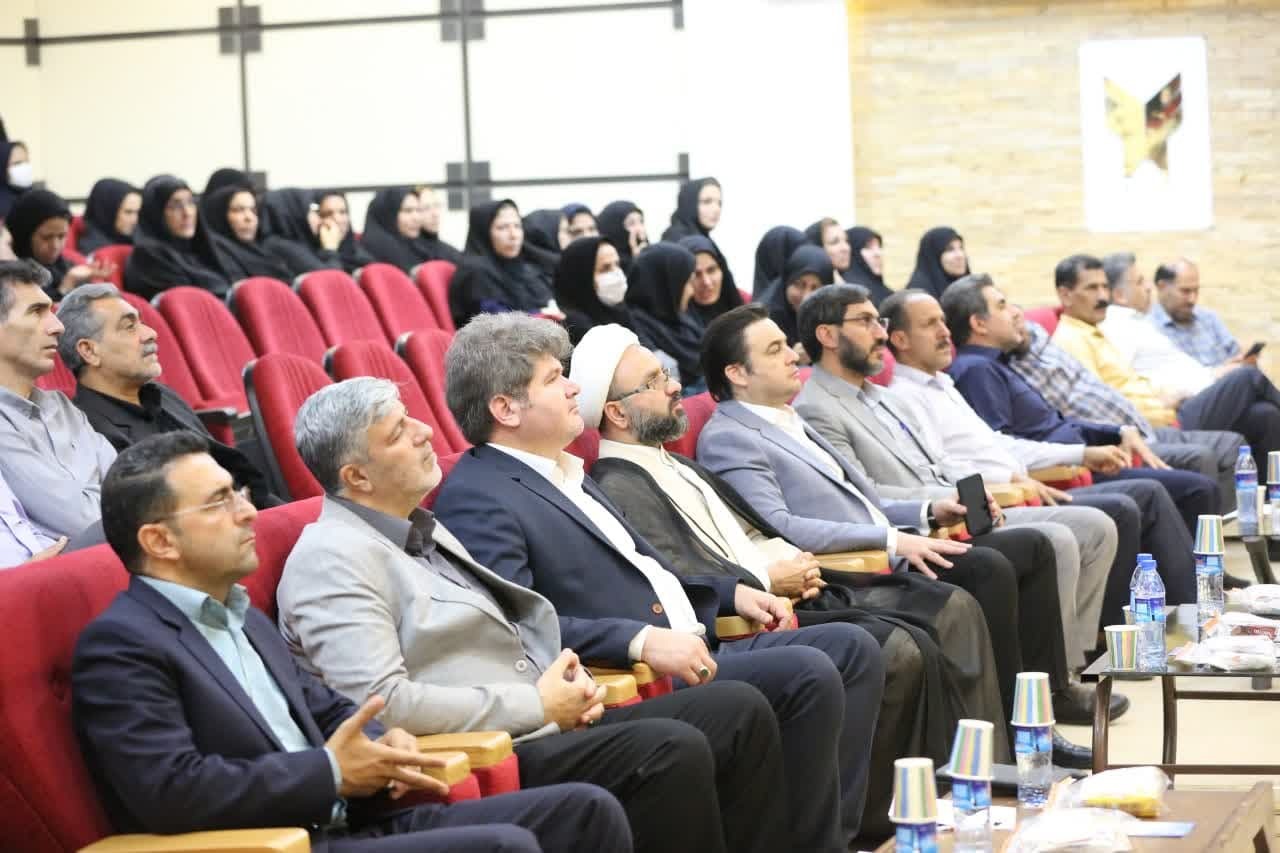 تبدیل ۲۵ میلیارد تومان زیان دانشگاه آزاد کرمانشاه به ۵ میلیارد تومان سود؛ ۷۸ میلیارد تومان افزایش درآمد داشتیم تبدیل ۲۵ میلیارد تومان زیان دانشگاه آزاد کرمانشاه به ۵ میلیارد تومان سود؛ ۷۸ میلیارد تومان افزایش درآمد داشتیم