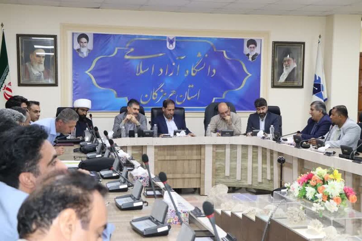 لزوم تمرکز بر تقویت گفتمان تولید علم و جنبش نرمافزاری براساس اسناد بالادستی