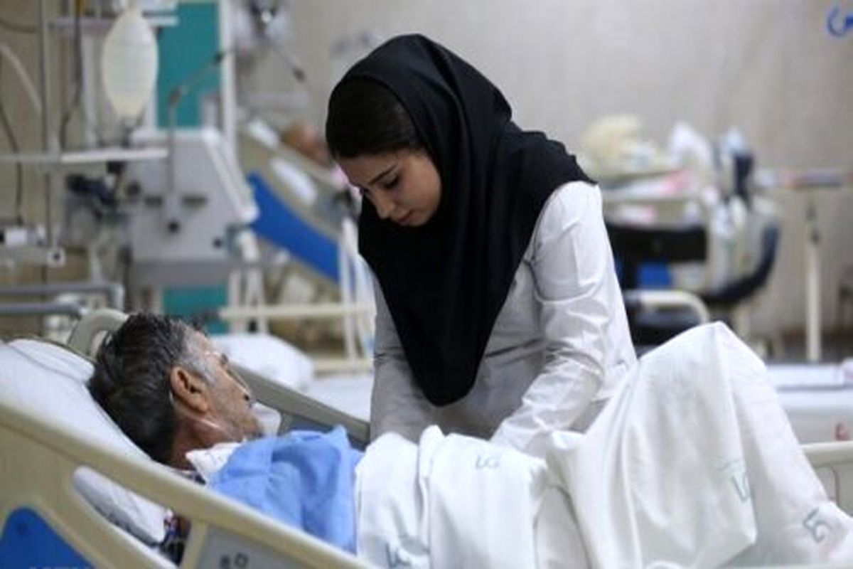 پرستاران پایینترین حقوق را در سطح کارکنان دولت دریافت میکنند