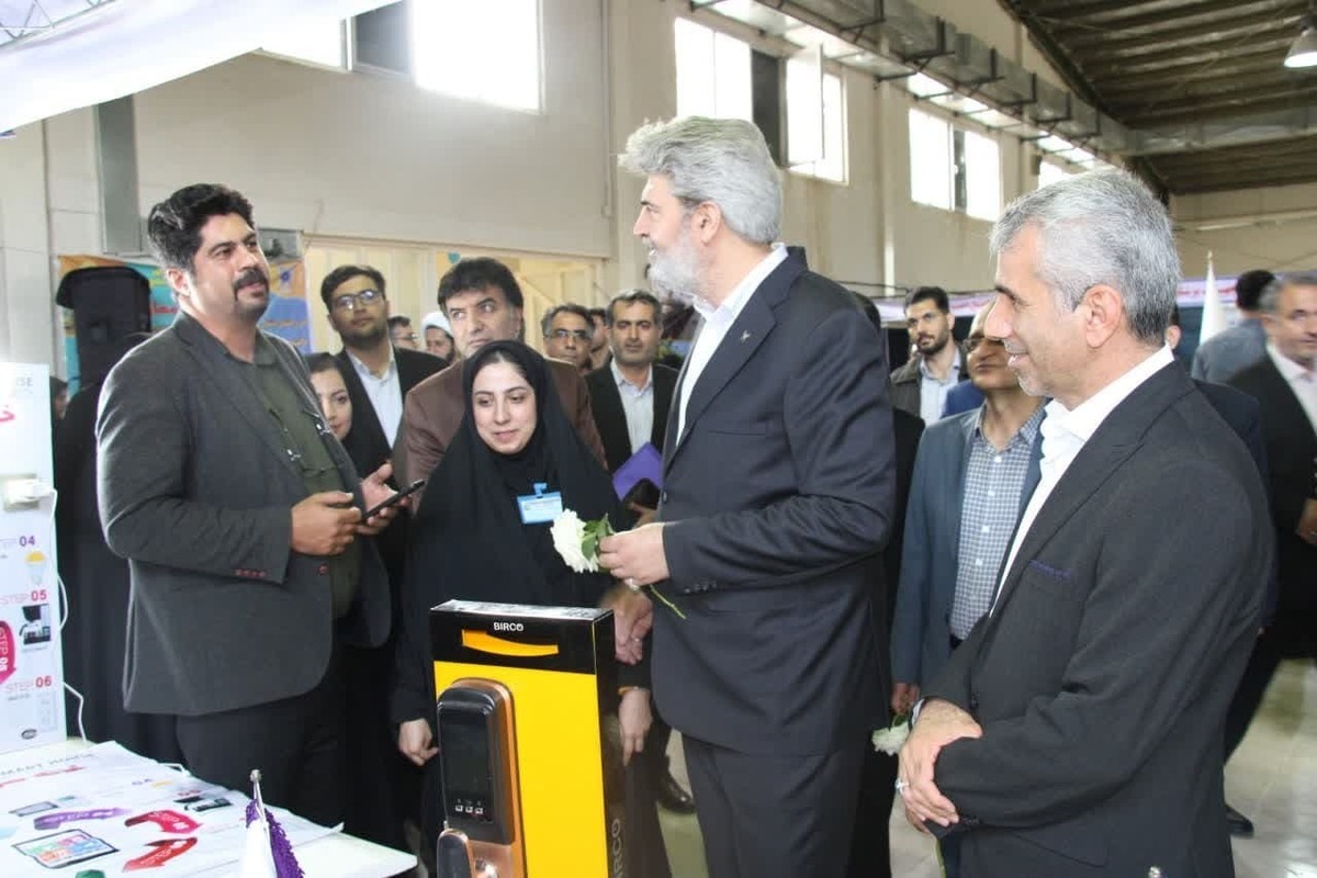 بازطراحی ارتباط صنعت و دانشگاه در رویداد سهضلعی صدرا بازطراحی ارتباط صنعت و دانشگاه در رویداد سهضلعی صدرا