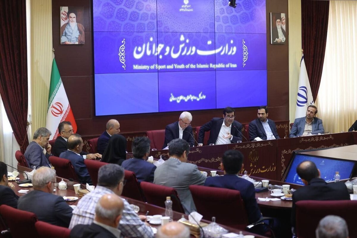 وزیر ورزش: انتخاب ورزشگاه شهرقدس کج سلیقگی بود باید به مردم میگفتیم که VAR در ایران برای مدت کوتاهی آزمایشی است