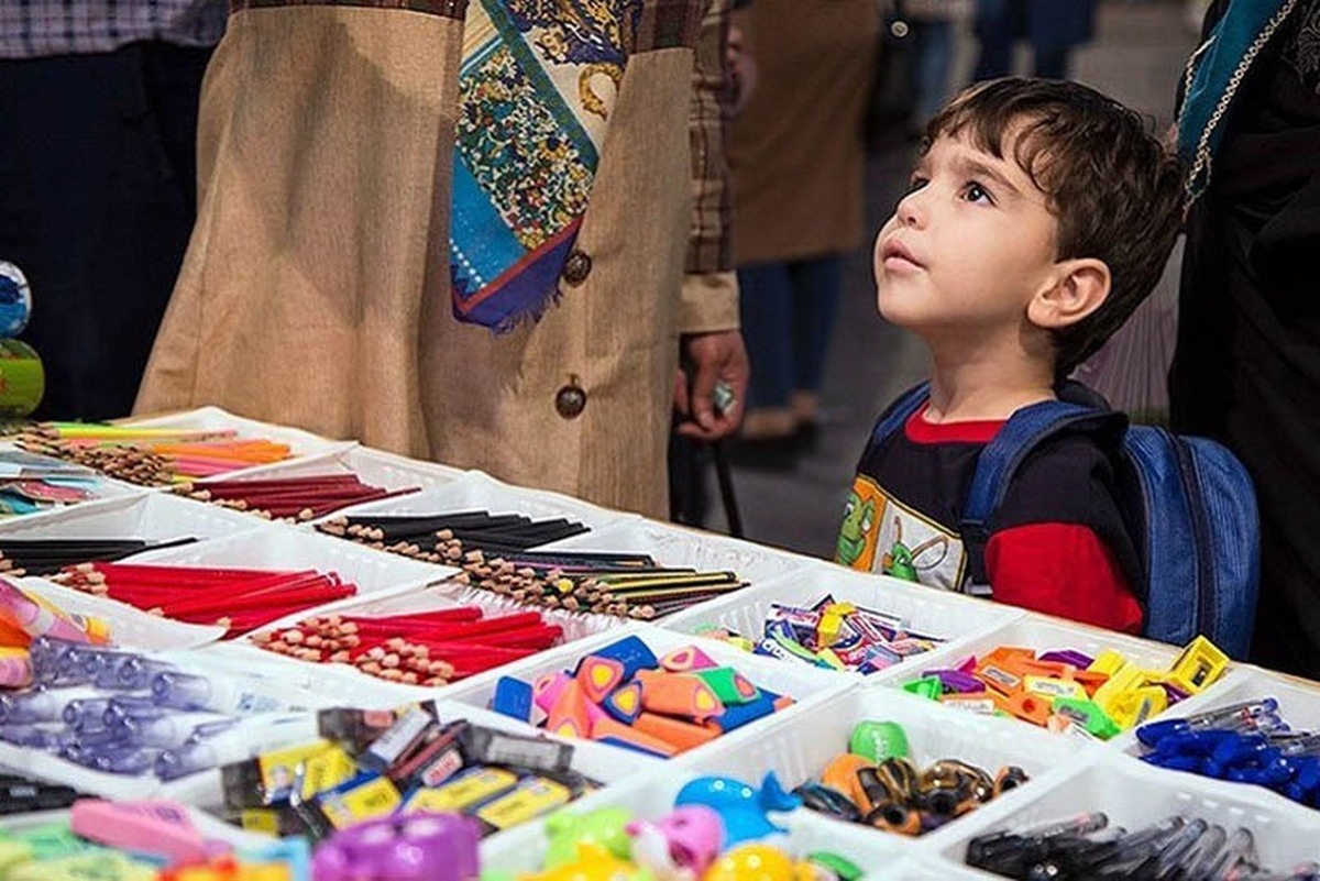 چرا باید ۷۰ درصد لوازم تحریر موجود در بازار تهران خارجی باشد؟! ارزانی وارداتیها و ضعف تکنولوژی در صنعت ایرانیها