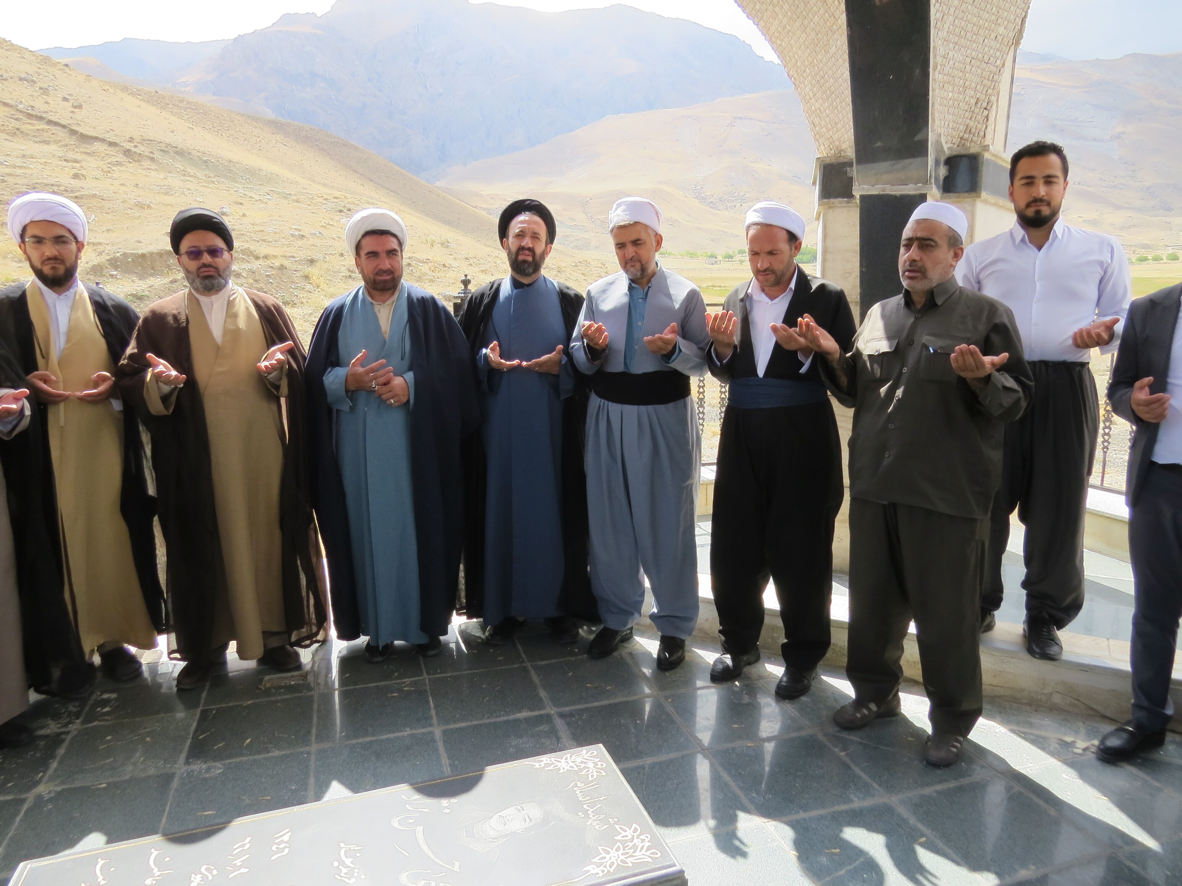 وحدت امروز مسلمانان به توطئه دشمنان خاتمه میدهد وحدت امروز مسلمانان به توطئه دشمنان خاتمه میدهد