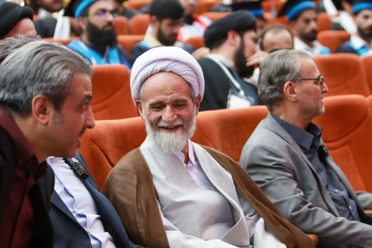 دشمن بین مسلمانان هشت سال جنگ راه انداخت؛ امروز در اربعین حسینی ایرانی و عراقی فدای هم میشوند