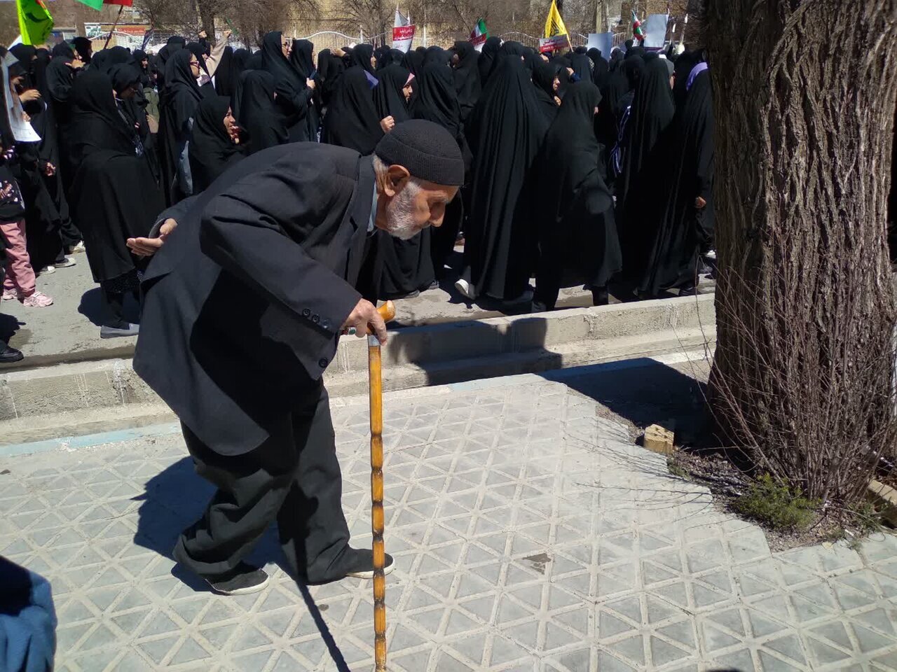 گام به گام با کاروان «طریقالحسین» در اربعین حسینی؛ شور حسینی «جاماندگان» در ایران گام به گام با کاروان «طریقالحسین» در اربعین حسینی؛ شور حسینی «جاماندگان» در ایران