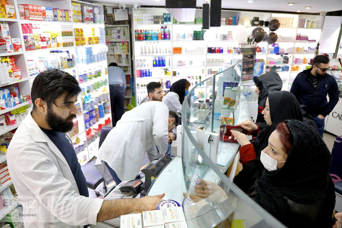 فعالیت 70 درصد داروسازان در داروخانههای کشور