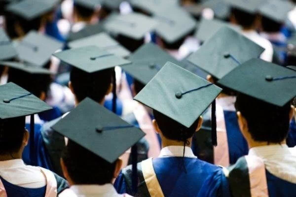 نخبگان با ایدههای نوآورانه مسیر رشد و توسعه کشور را هموار میکنند