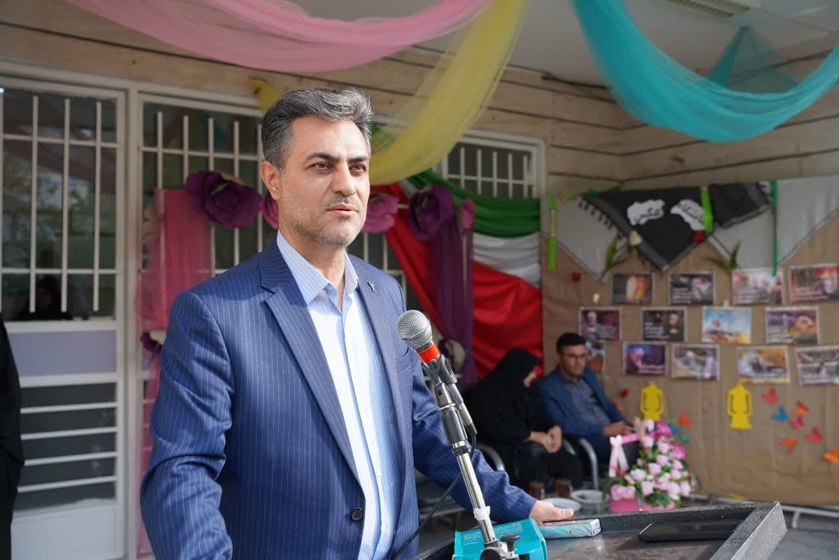 دانشآموزان در کنار تحصیل مهارتآموزی را مورد توجه قرار دهند