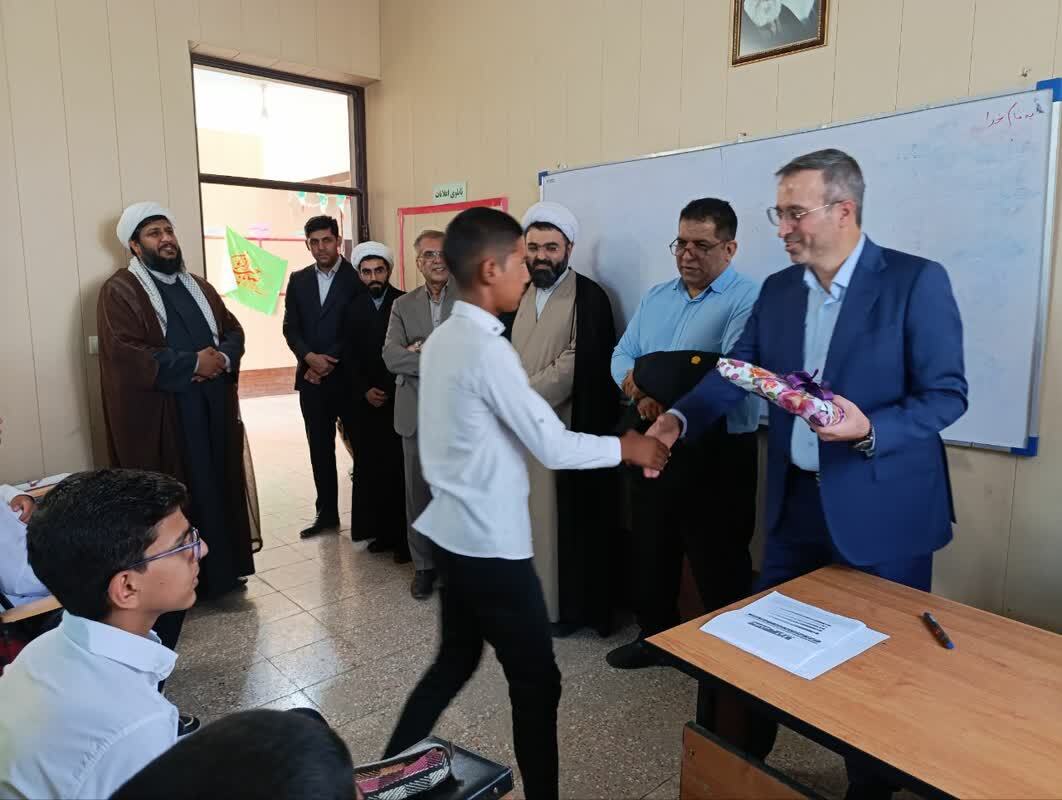 تقارن هفته دفاع مقدس با تحصیلی پیامآور تخصص و تعهد است تقارن هفته دفاع مقدس با تحصیلی پیامآور تخصص و تعهد است