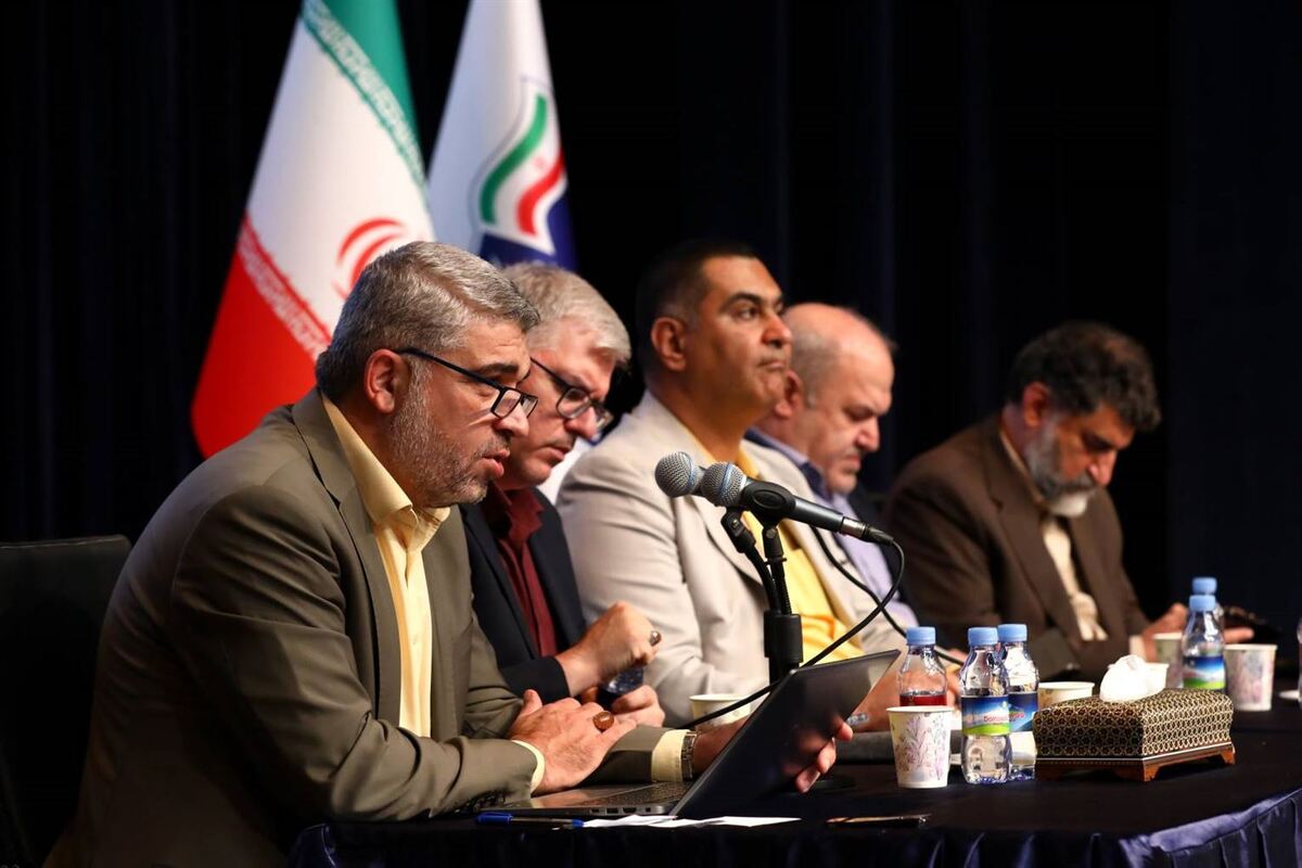 خوانساری: بررسی خدمات پیامرسانها به موازات شبکه ملی اطلاعات پیگیری میشود
