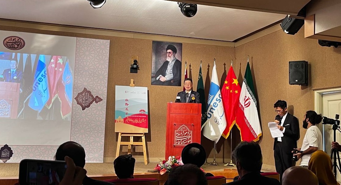 نمایشگاه هنری مشترک ایران و چین افتتاح شد/ گامهایی در راستای ایجاد تمدن جهانی از طریق جاده ابریشم نمایشگاه هنری مشترک ایران و چین افتتاح شد/ گامهایی در راستای ایجاد تمدن جهانی از طریق جاده ابریشم