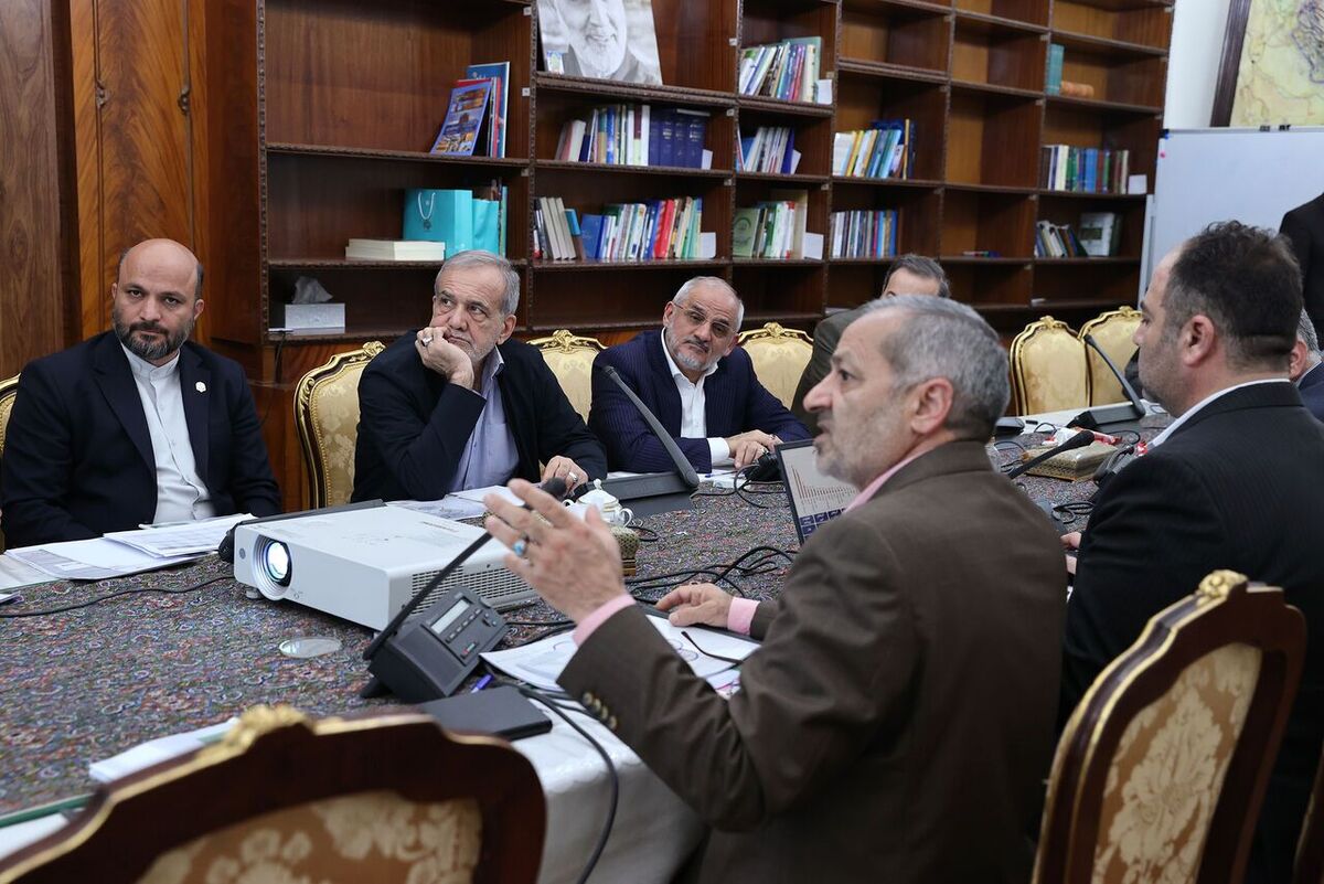 پزشکیان: محرومیتزدایی از فضای آموزشی مستلزم تغییر رویکرد و عملکرد مدیران است