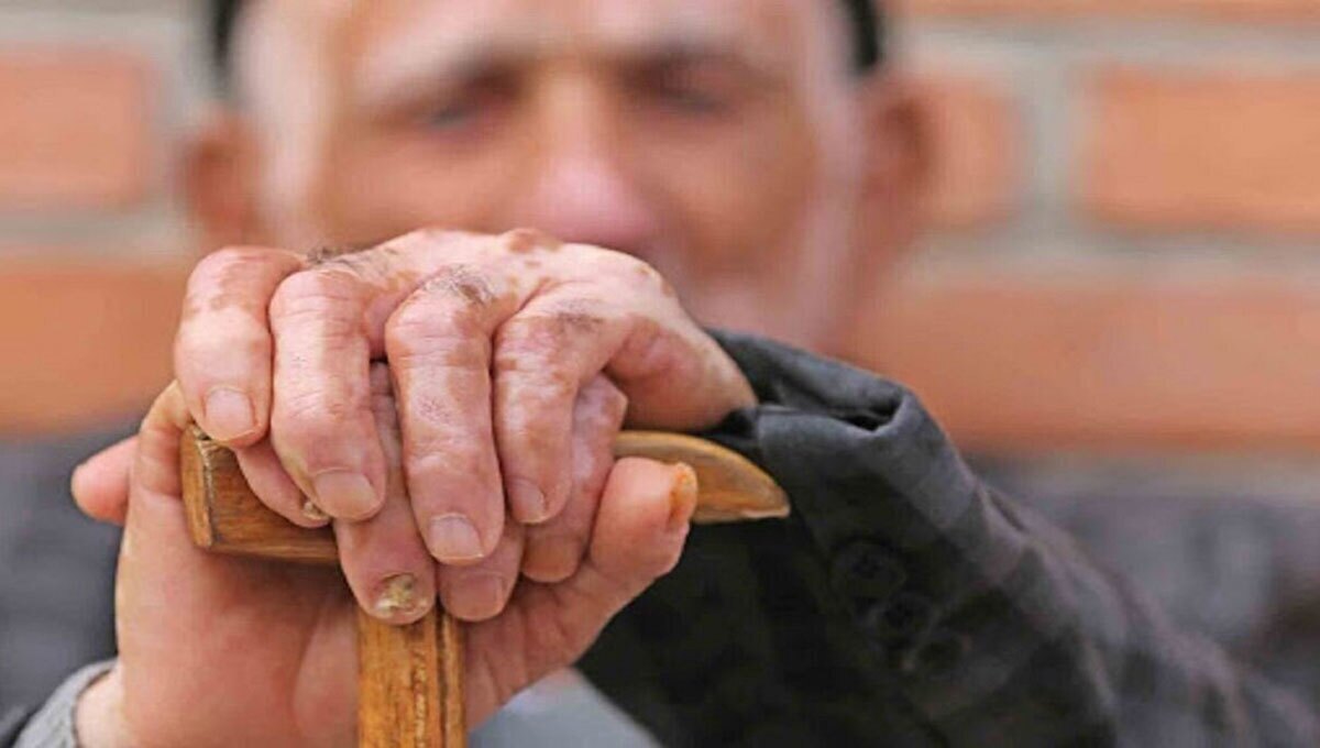 رویکرد ما به سالمندان بیماری محور است زنان امید به زندگی طولانیتری نسبت به مردان دارند