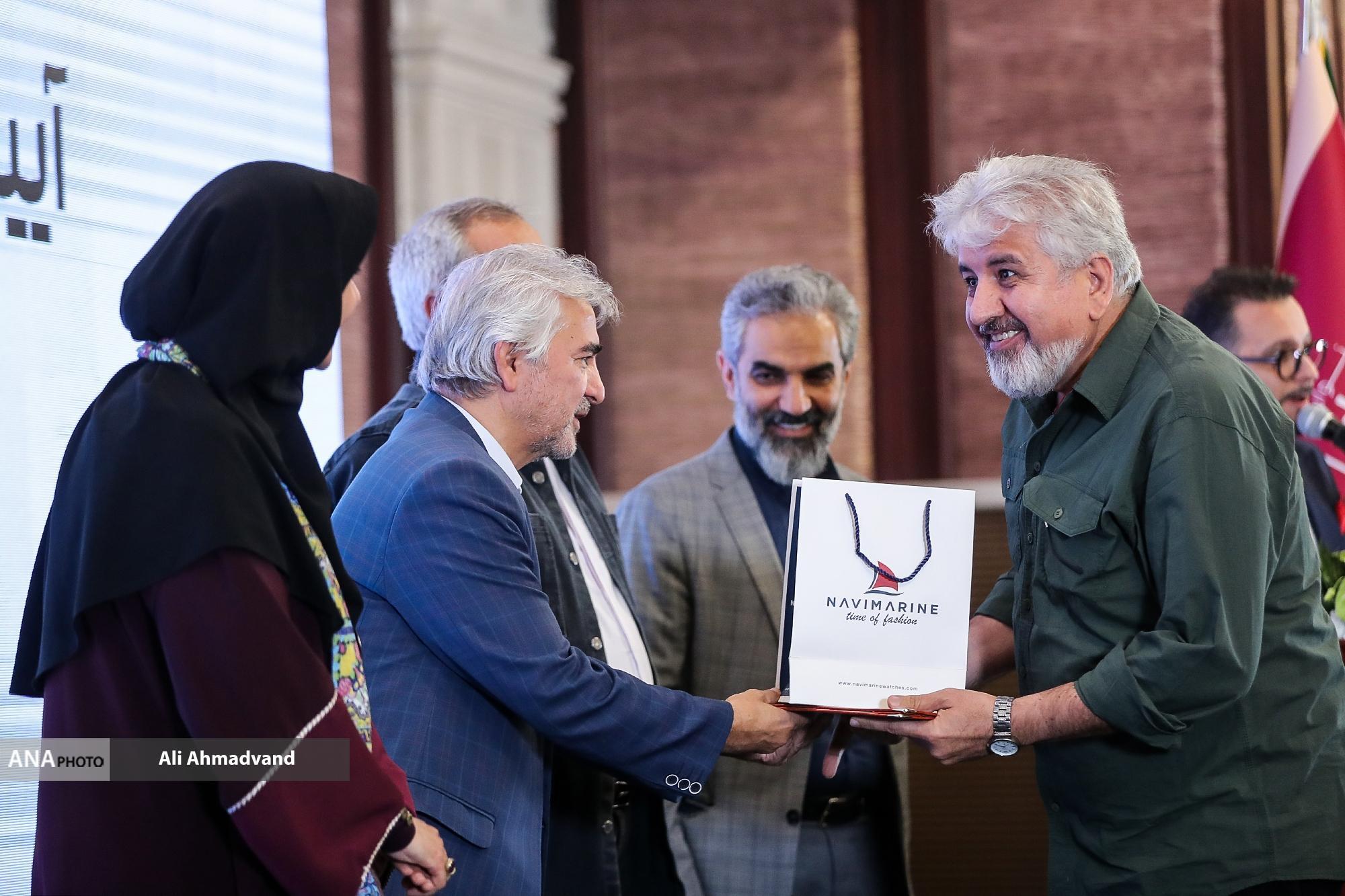 پوستر نخستین جشنواره «دیدار» رونمایی شد/ خیز بلند تولیدات شبکه نمایش خانگی برای رقابت در رویدادی تخصصی پوستر نخستین جشنواره «دیدار» رونمایی شد/ خیز بلند تولیدات شبکه نمایش خانگی برای رقابت در رویدادی تخصصی