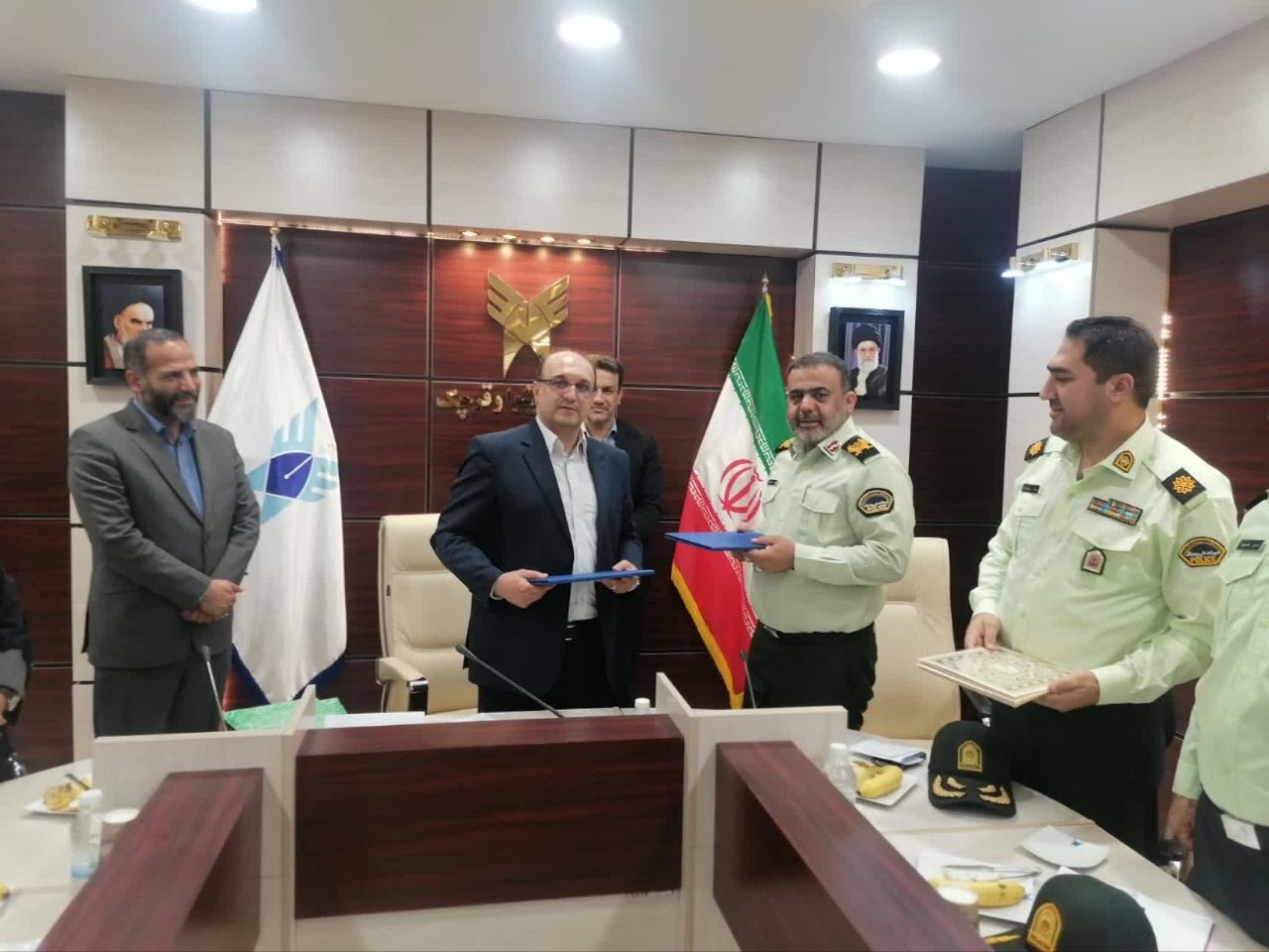 برنامههای حمایتی و تشویقی نیروی انتظامی برای دانشجویان و نخبگان علمی برنامههای حمایتی و تشویقی نیروی انتظامی برای دانشجویان و نخبگان علمی