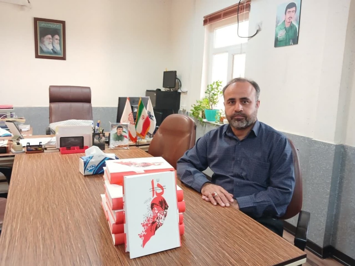 اهدای ۱۰۰ جلد کتاب «دا» به دانشآموزان و دانشجویان