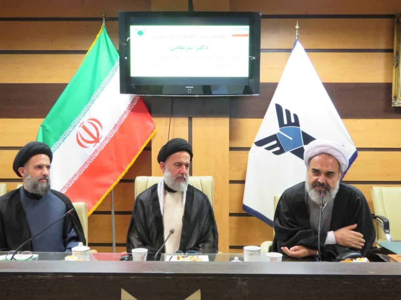 مسئول نهاد نمایندگی رهبری در دانشگاه آزاد گلستان معرفی شد مسئول نهاد نمایندگی رهبری در دانشگاه آزاد گلستان معرفی شد