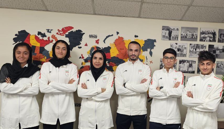 عزیزی: به عنوان پاداش، هزینه کامل اعزام مسابقات برون مرزی را فدراسیون می دهد عزیزی: به عنوان پاداش، هزینه کامل اعزام مسابقات برون مرزی را فدراسیون می دهد