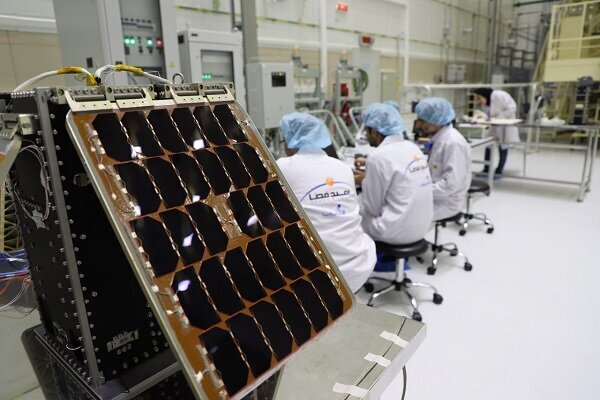 ماهوارههای «هد هد» و «کوثر» به فضا پرتاب میشوند ماهوارههای «هد هد» و «کوثر» به فضا پرتاب میشوند