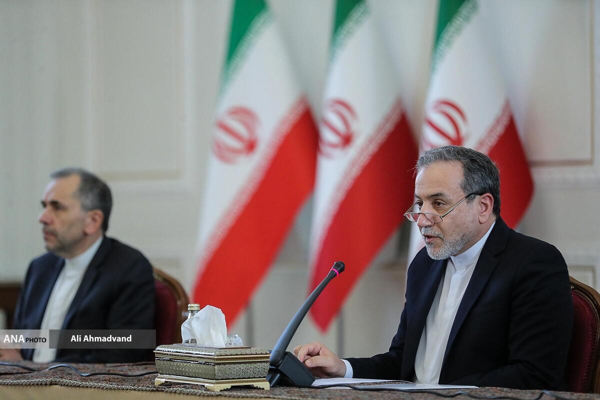 عراقچی: اروپا به طنز موشکی خود پایان دهد