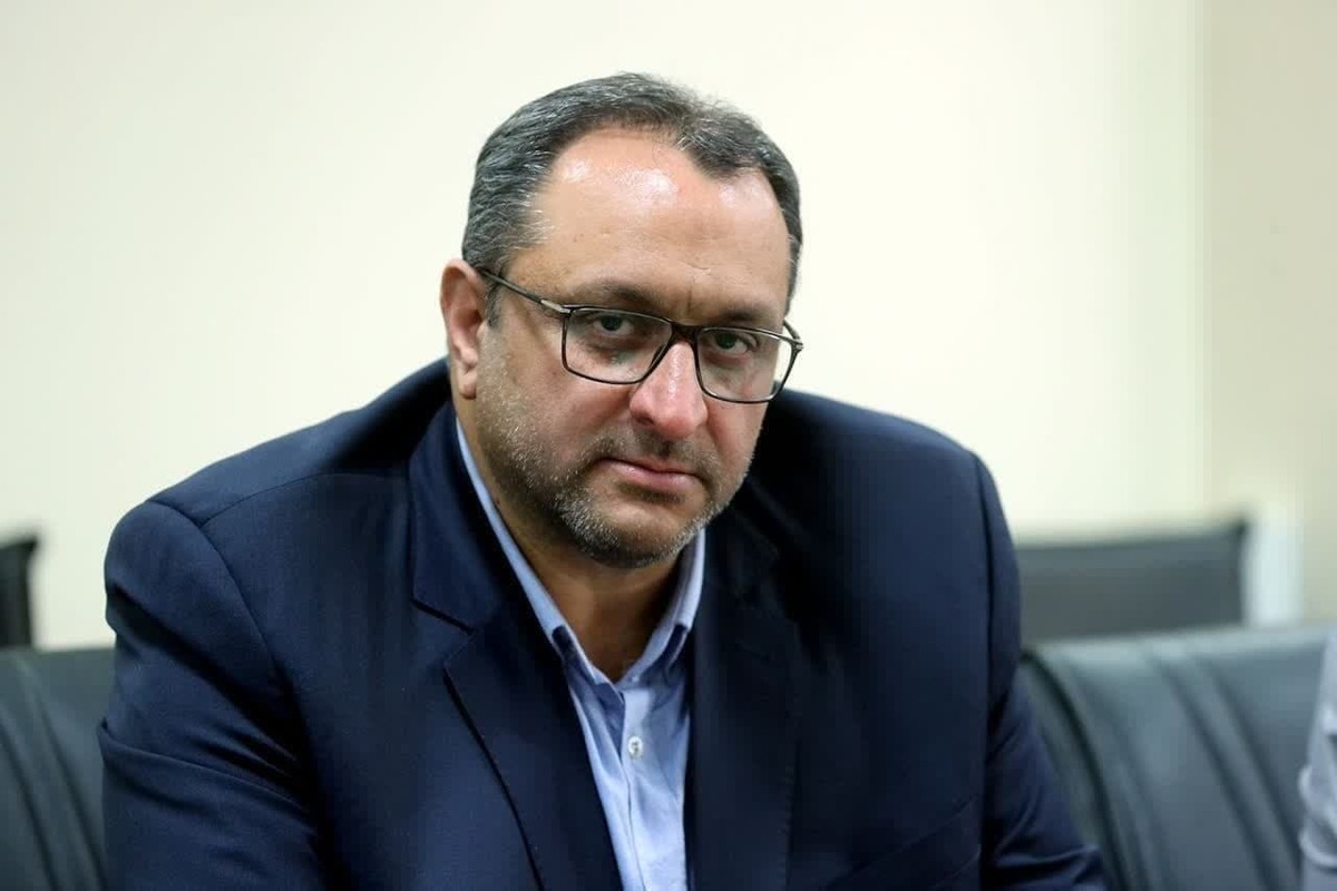 دانشگاه آزاد تهران جنوب میزبان جشنواره هنرهای تجسمی «در انتظار آفتاب» + پوستر